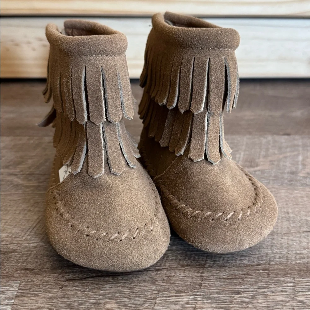 The Cozy Boot - Little Love Bug